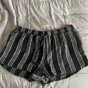 Universal Threads Black/white striped linen shorts